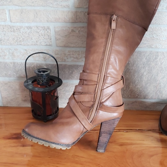 Cute,,,❣, womens boots, only worn a few times. - Picture 5 of 6